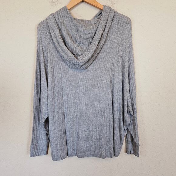 Chaser Waffle Knit Long Sleeve Top With Hood in Gray Size Medium - Picture 3 of 8